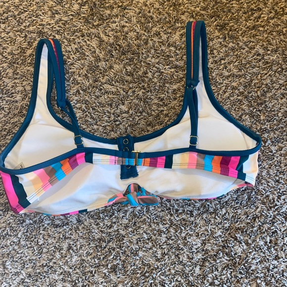 Colorful Stripe Tie Front Buttoned Padded Bikini Top - Picture 2 of 2